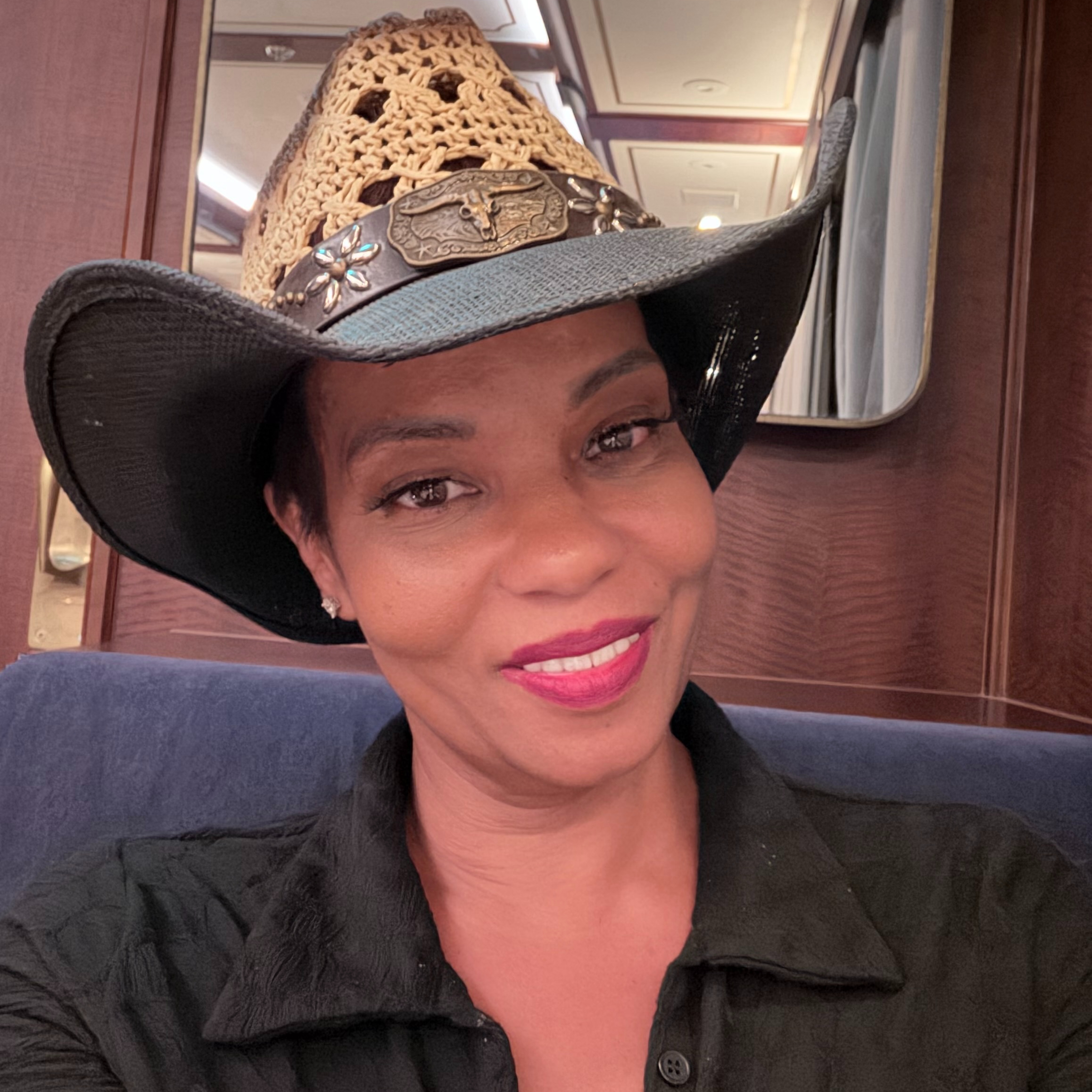 Cruise Brothers Travel Agent ANGELEE SMITH